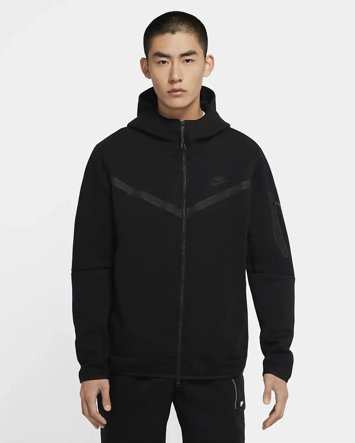 Nike Sportswear Tech Fleece. 1