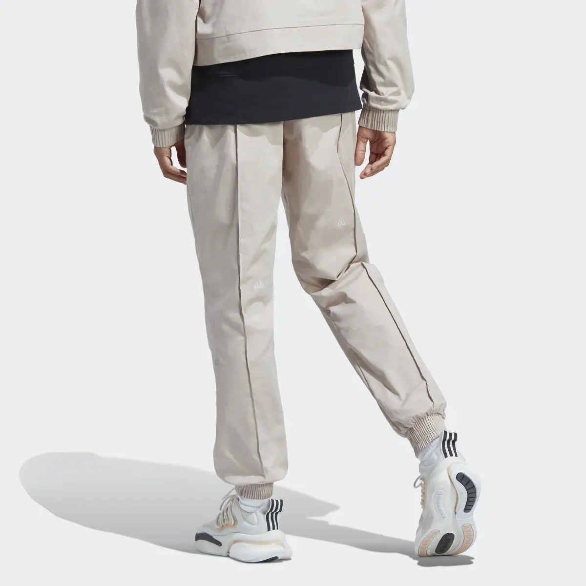 Adidas Pantalon ample avec graphismes inspirés des cristaux de guérison. 2