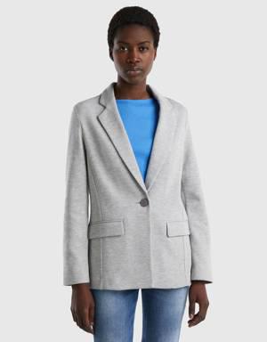 fitted blazer with pockets