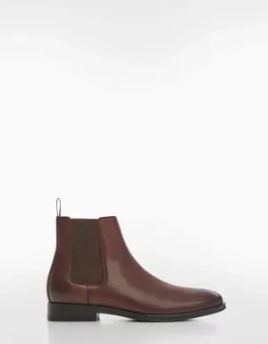 Polished leather chelsea boots