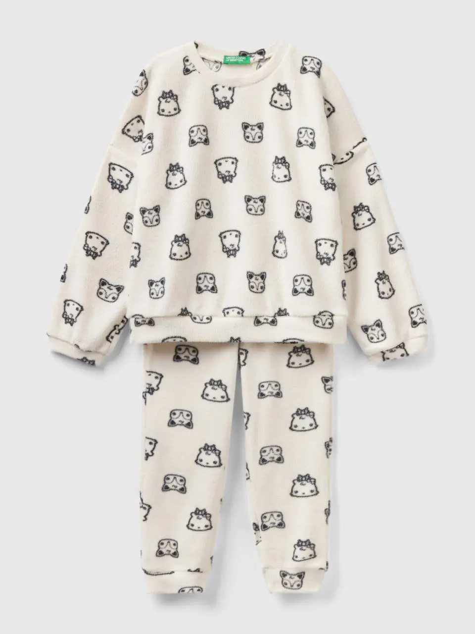 Benetton fleece pyjamas with mascot print. 1