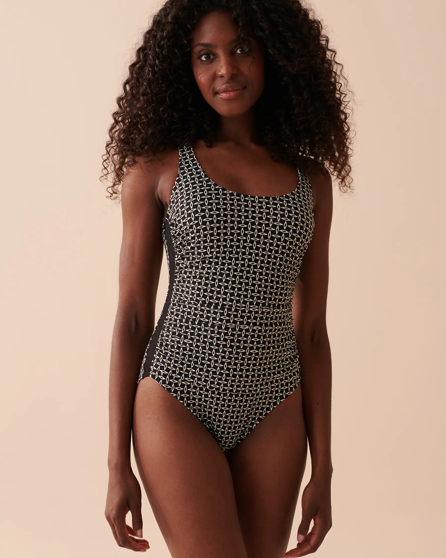 La Vie en Rose SANTA MONICA Mesh Inserts One-piece Swimsuit. 3