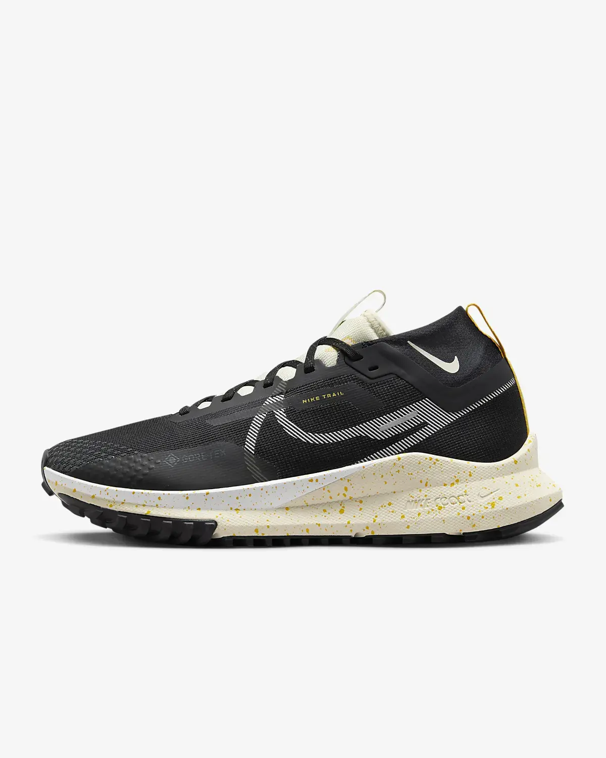 Nike Pegasus Trail 4 GORE-TEX. 1