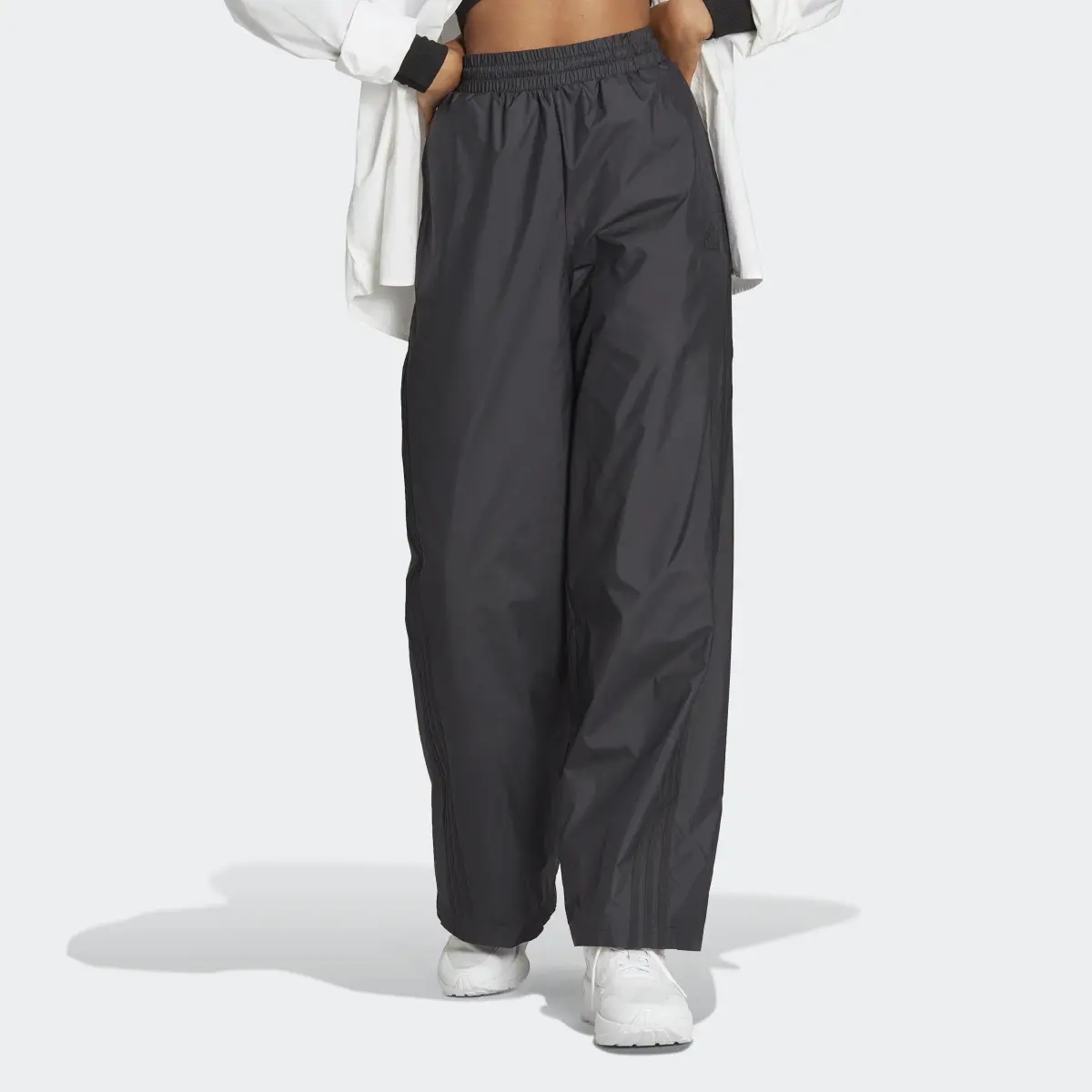 Adidas Future Icons Pants. 1