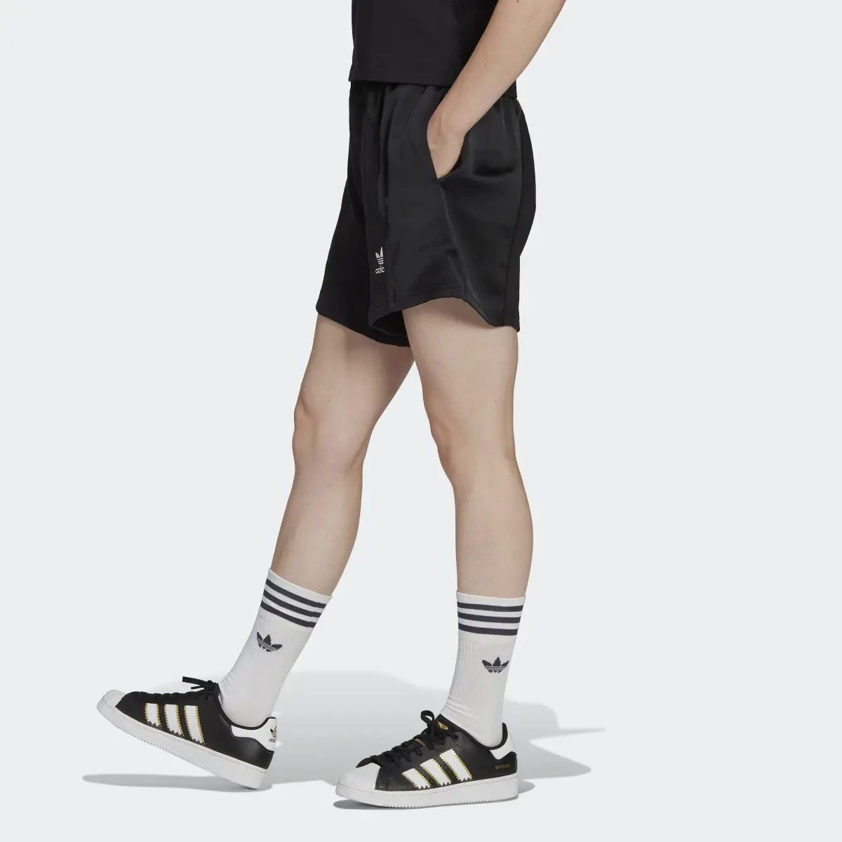 Adidas Adicolor Split Trefoil Shorts. 2