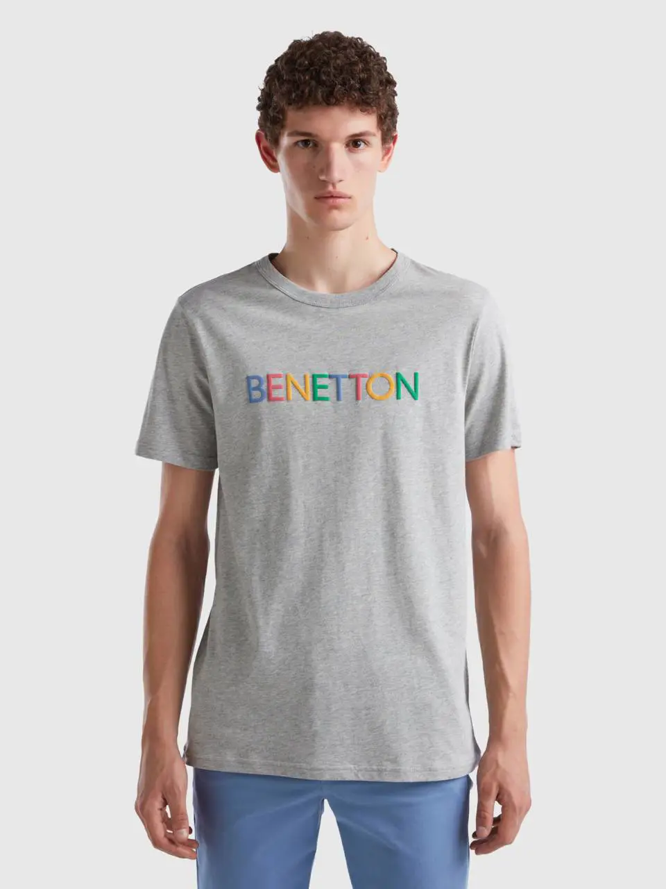 Benetton gray t-shirt in organic cotton with multicolored logo. 1