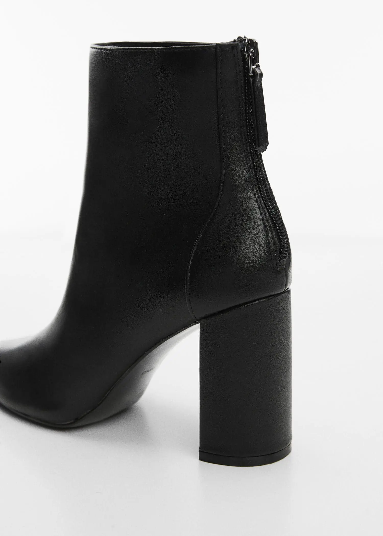 Mango Pointed-toe ankle boot swith zip closure. 2