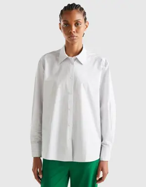 boxy fit shirt in 100% cotton