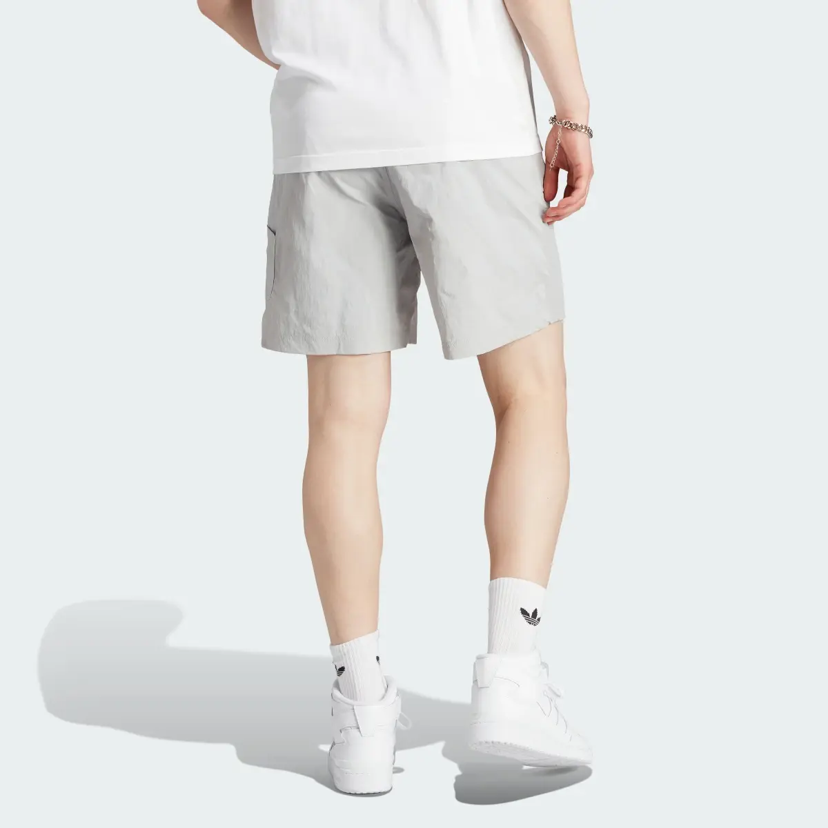 Adidas Shorts Cargo adidas Adventure (Unisex). 2