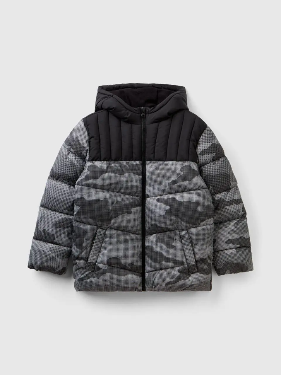 Benetton gray camouflage padded jacket. 1