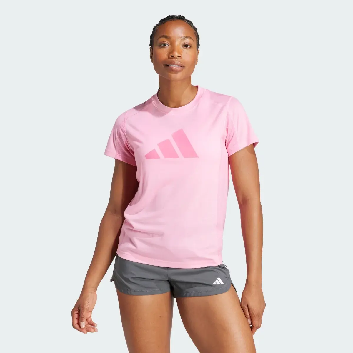 Adidas Playera de Entrenamiento Train Essentials Big Performance Logo. 2