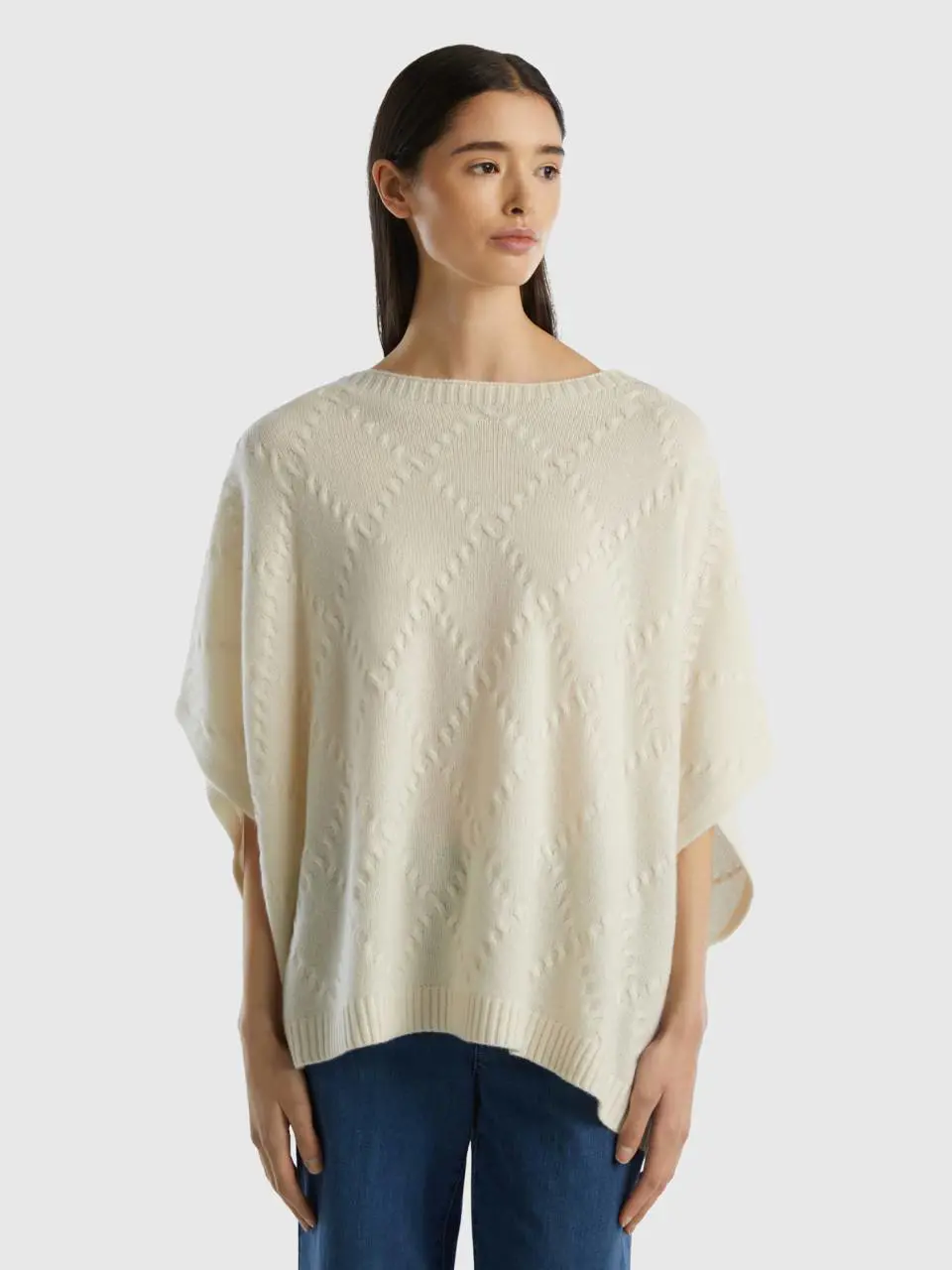 Benetton diamond cape in pure cashmere. 1