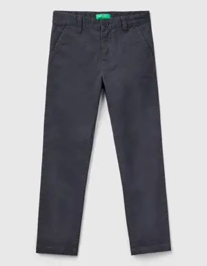 slim fit chinos in stretch cotton