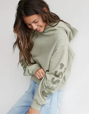 American Eagle Classic Graphic Hoodie. 1
