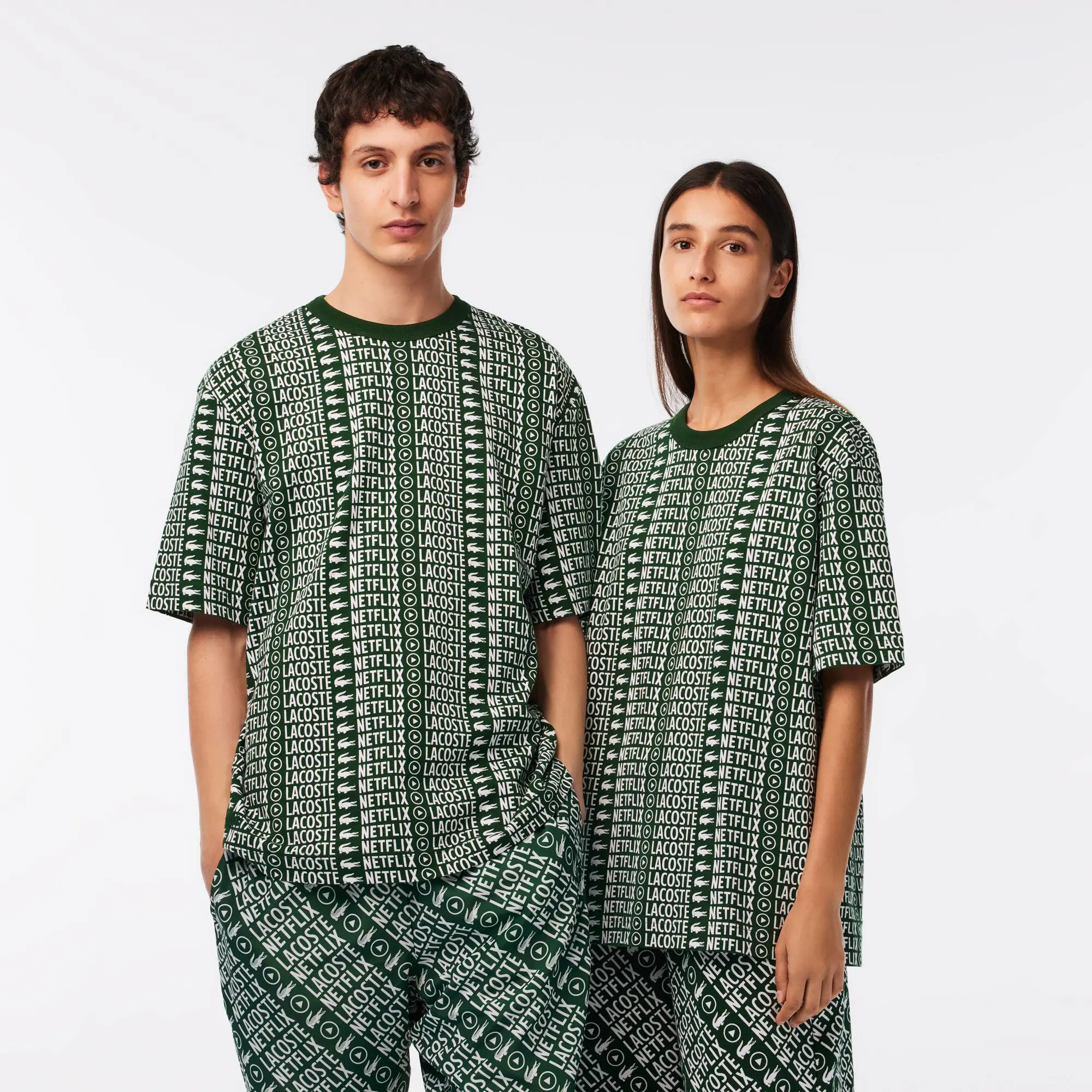 Lacoste T-shirt unisexe Lacoste x Netflix loose fit imprimé all-over. 1