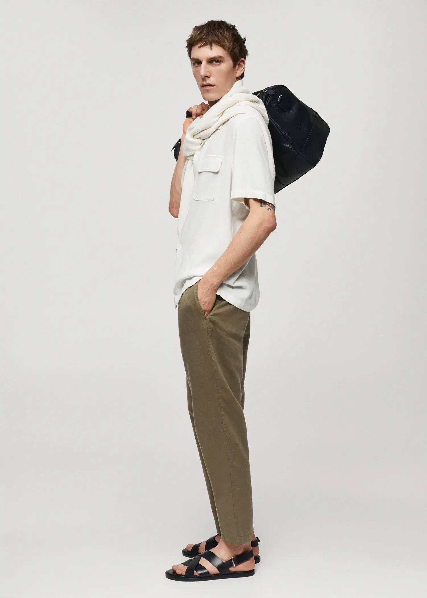 Mango Slim-fit trousers with drawstring . 1