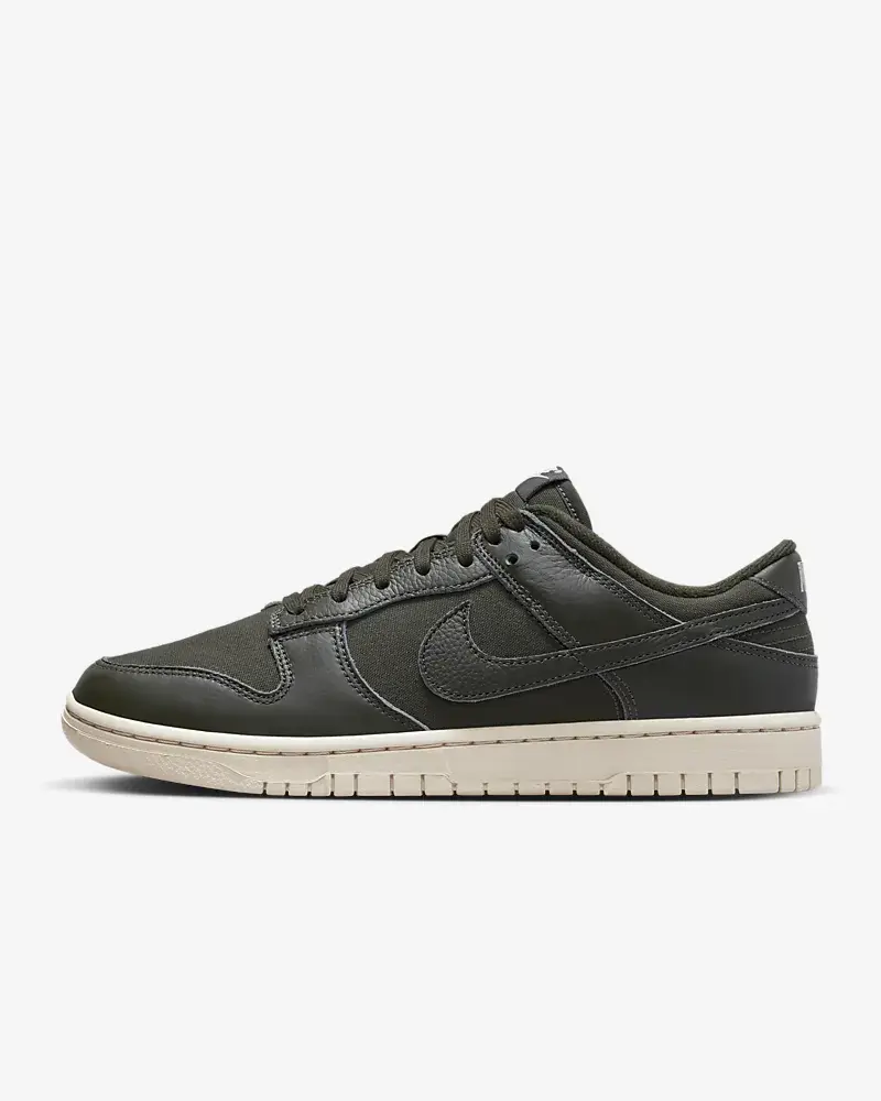 Nike Dunk Low Retro Premium. 1