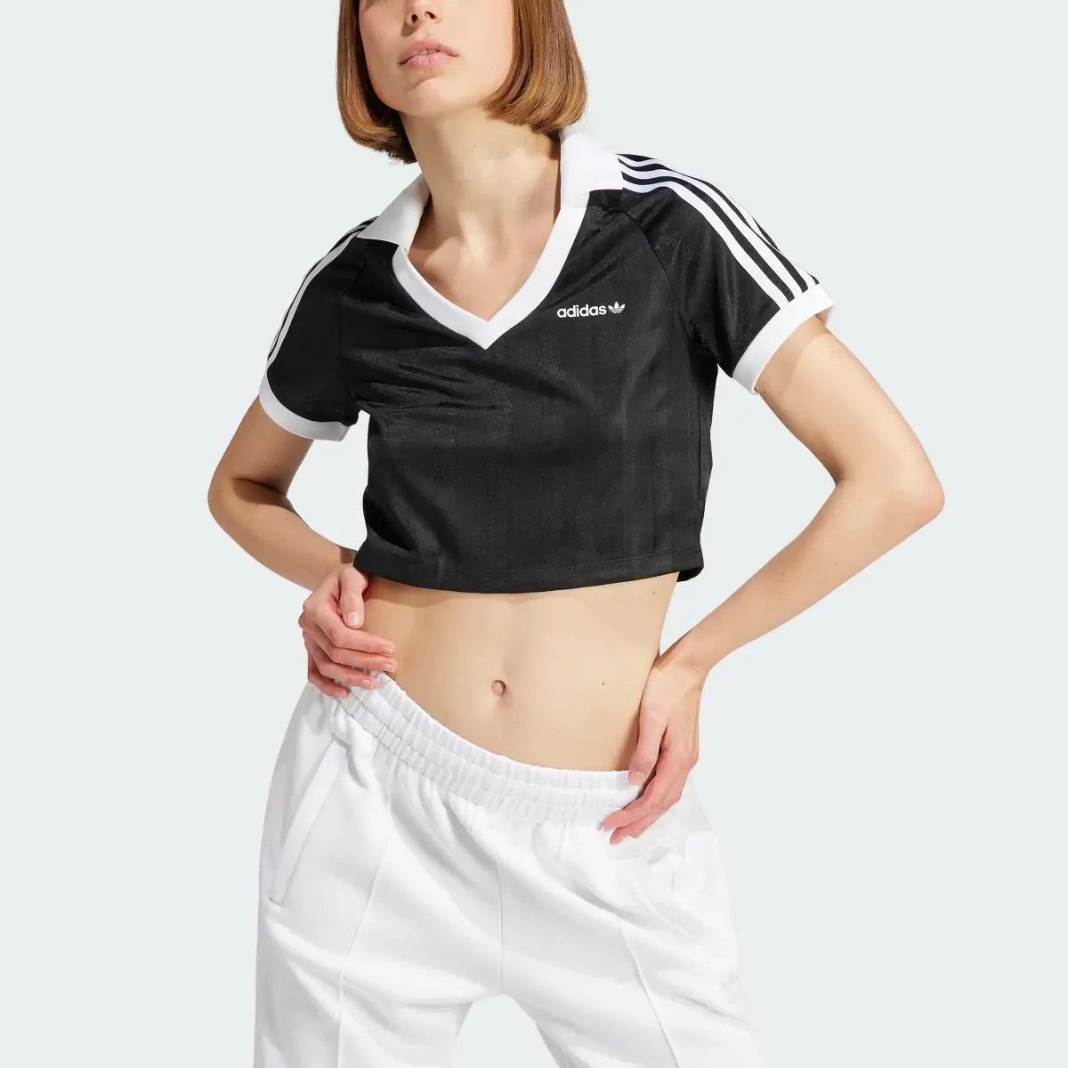Adidas T-shirt Football Crop. 1