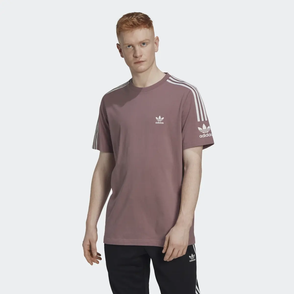 Adidas T-Shirt. 2