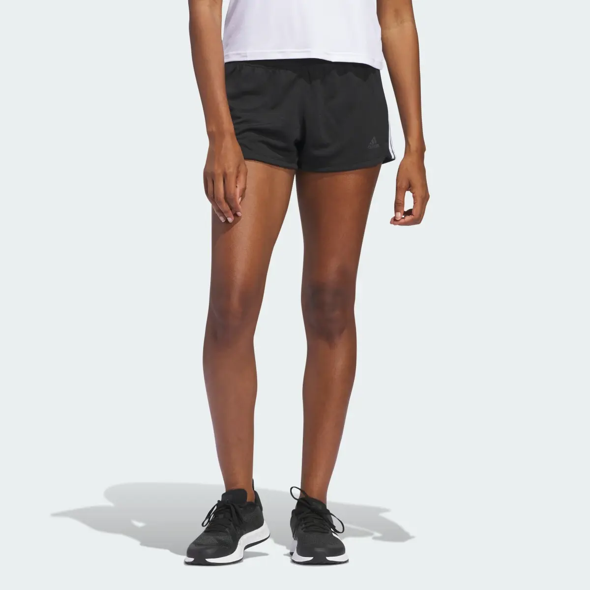 Adidas Pacer 3-Streifen Knit Shorts. 1