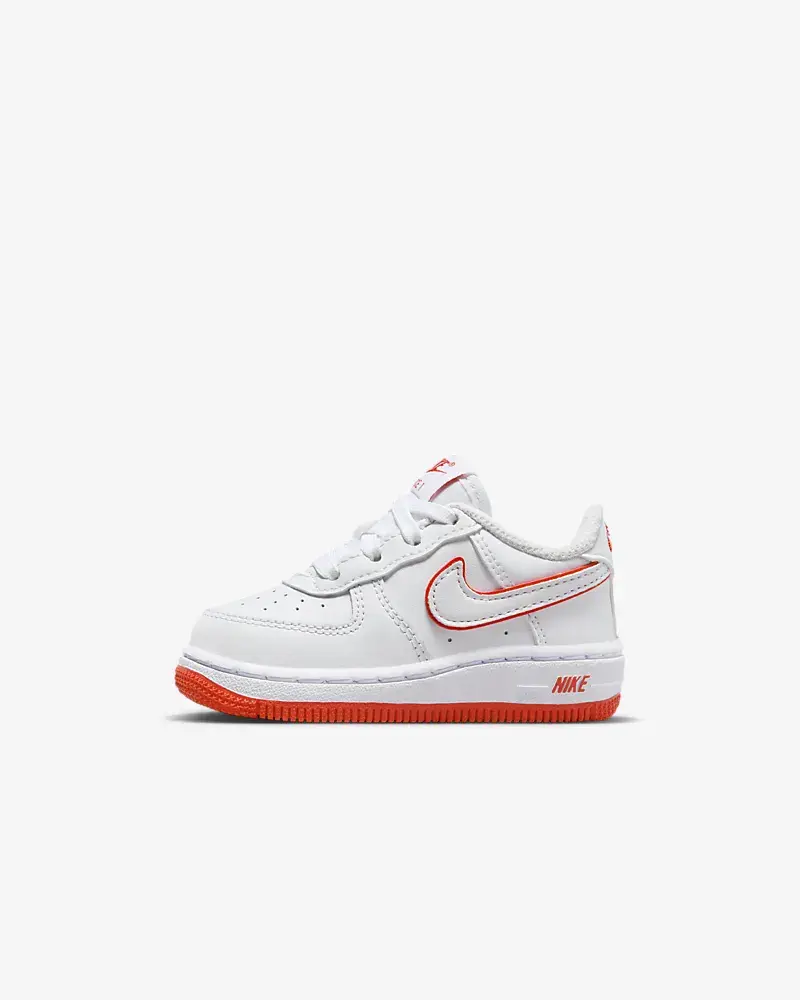 Nike Force 1 Low. 1