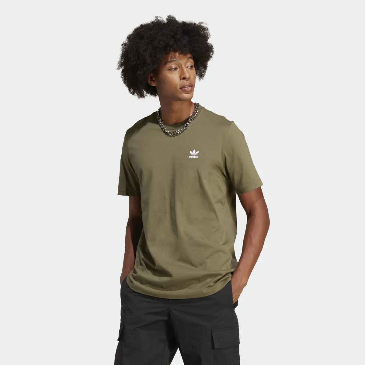 Adidas Trefoil Essentials Tee. 2