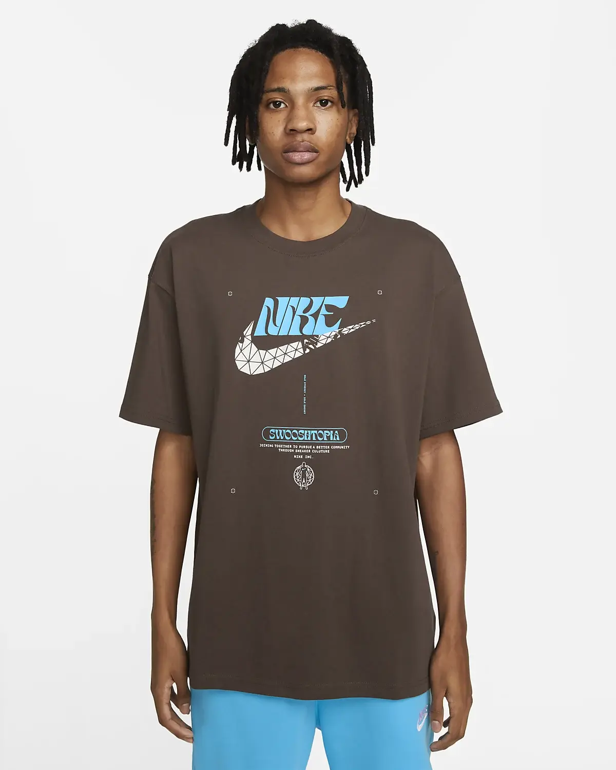 Nike Sportswear. 1