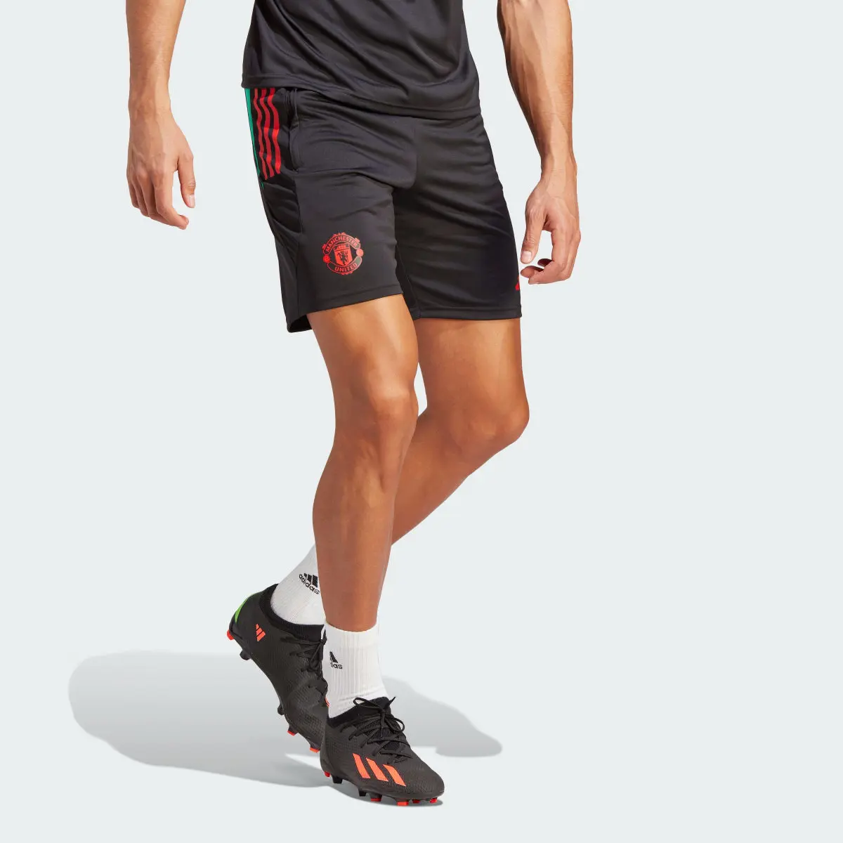 Adidas Manchester United Tiro 23 Training Shorts. 1