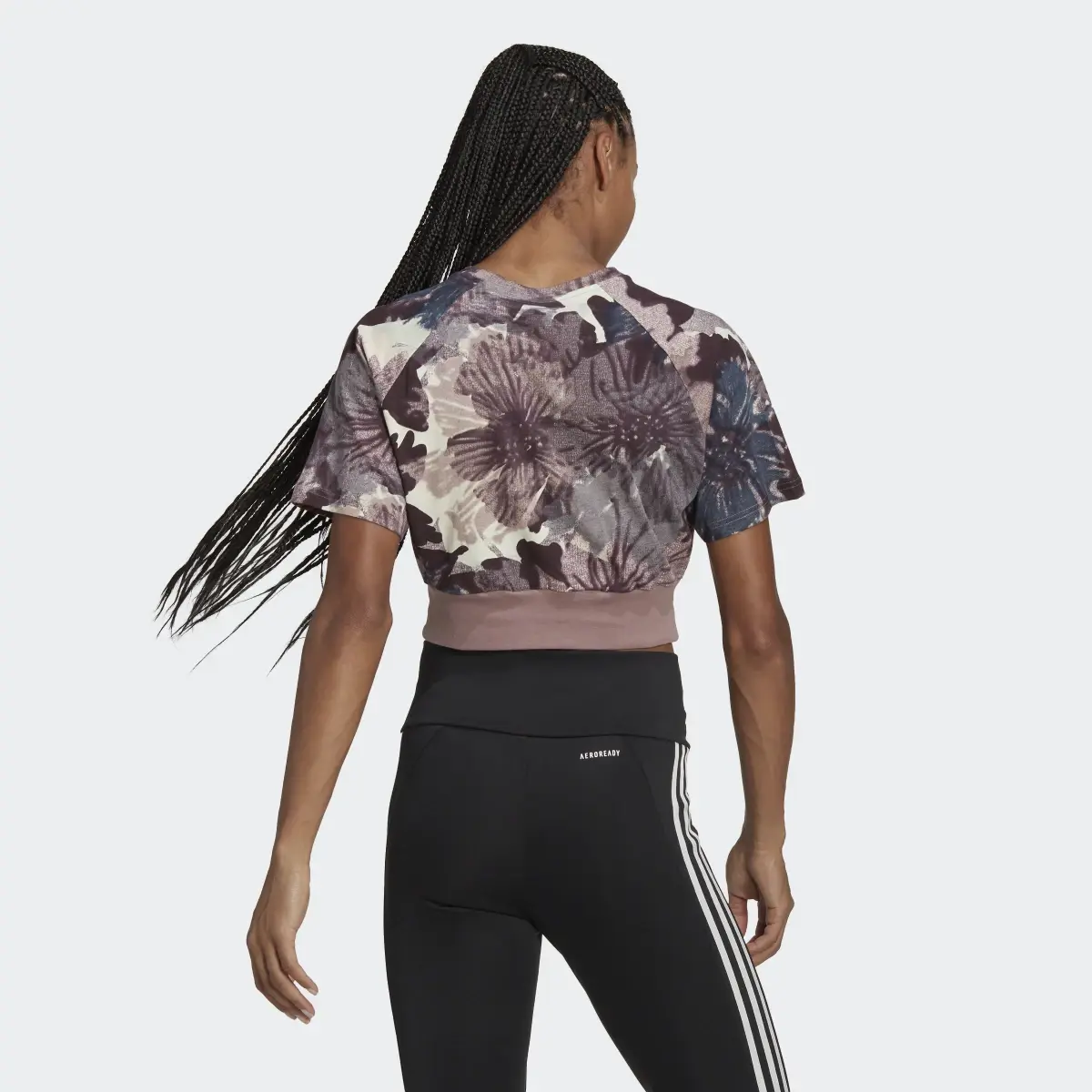 Adidas T-shirt Cropped Allover Print. 3