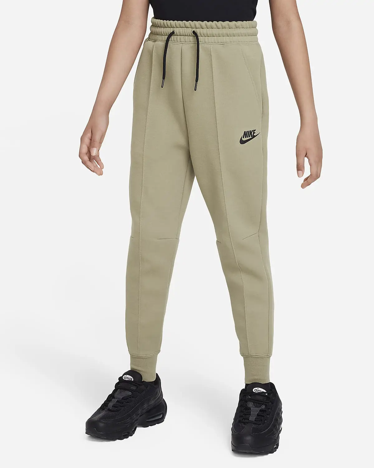 Nike Sportswear Tech Fleece. 1