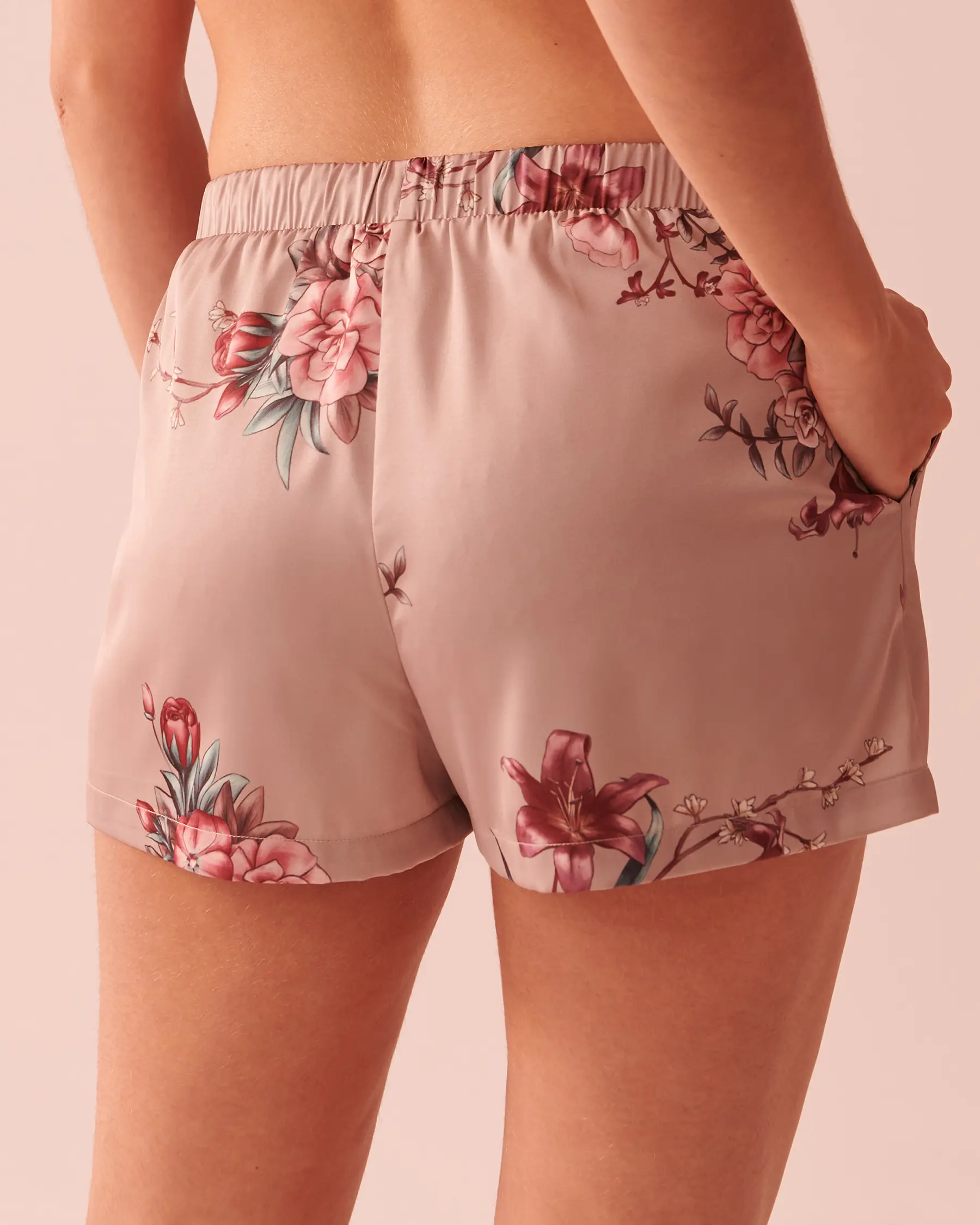 La Vie en Rose Satin Shorts. 2