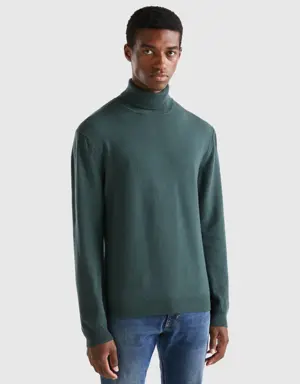 dark green turtleneck in pure merino wool