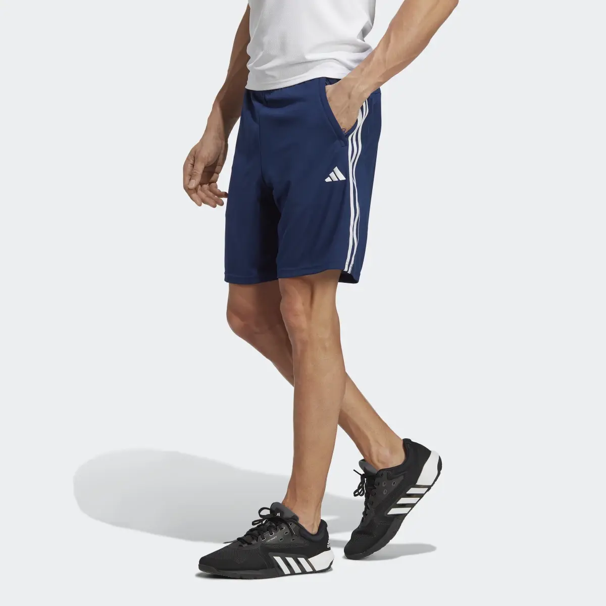 Adidas Shorts de Entrenamiento Train Essentials Piqué 3 Franjas. 1
