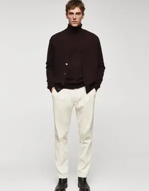 Pleated corduroy trousers