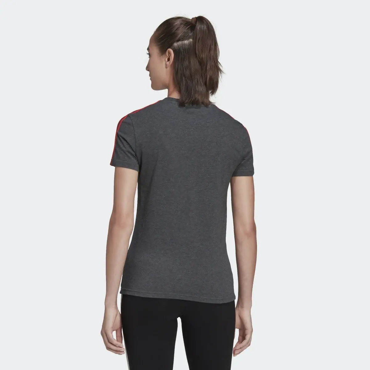 Adidas LOUNGEWEAR Essentials Slim 3-Stripes Tişört. 3