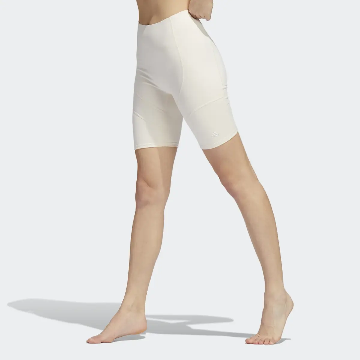 Adidas Yoga 4 Elements Studio Pocket Short Tights. 2