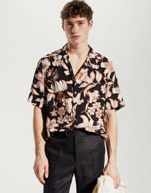 Regular-fit Hawaiian print shirt