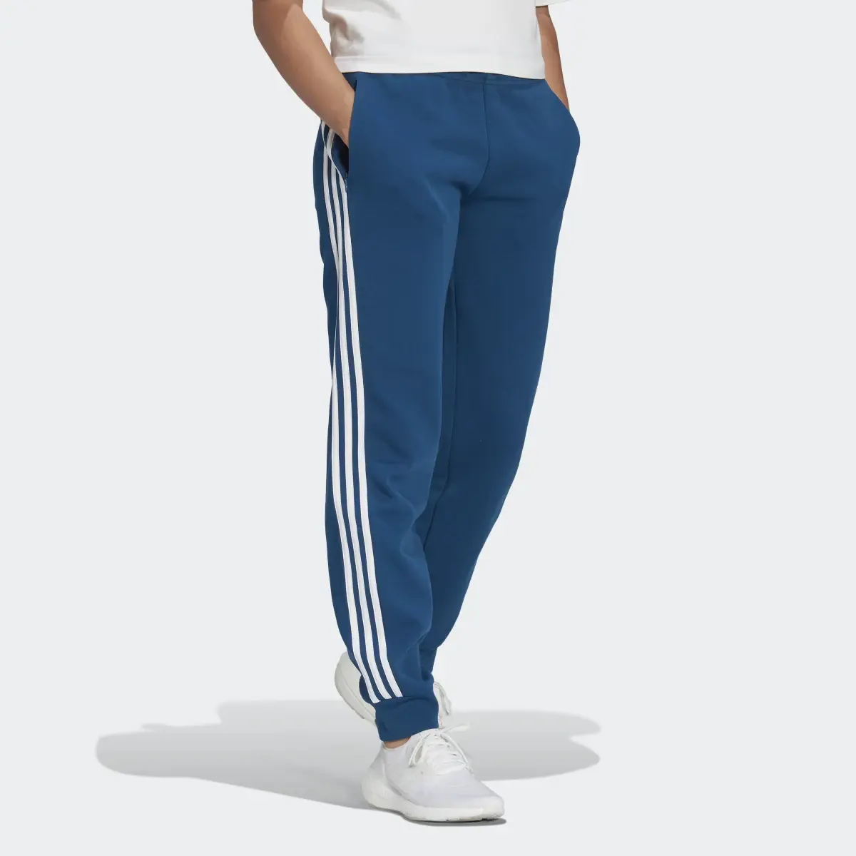 Adidas Pantaloni adidas Sportswear Future Icons 3-Stripes Regular Fit. 3