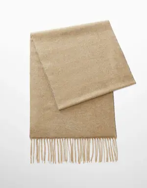 Two-tone fringed scarf