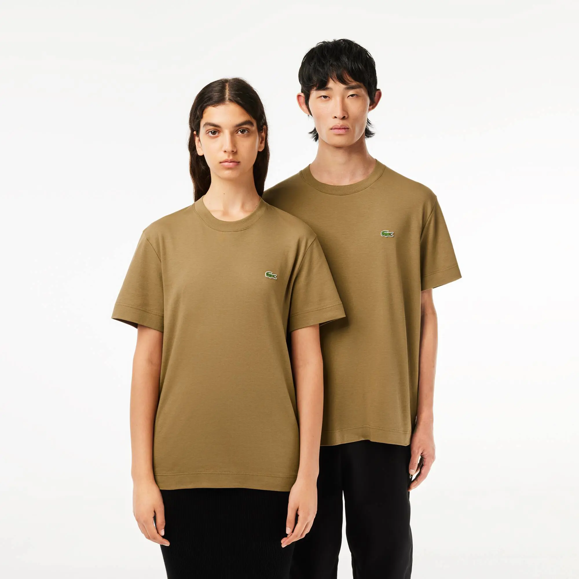 Lacoste T-shirt unisex in cotone biologico con collo rotondo. 1