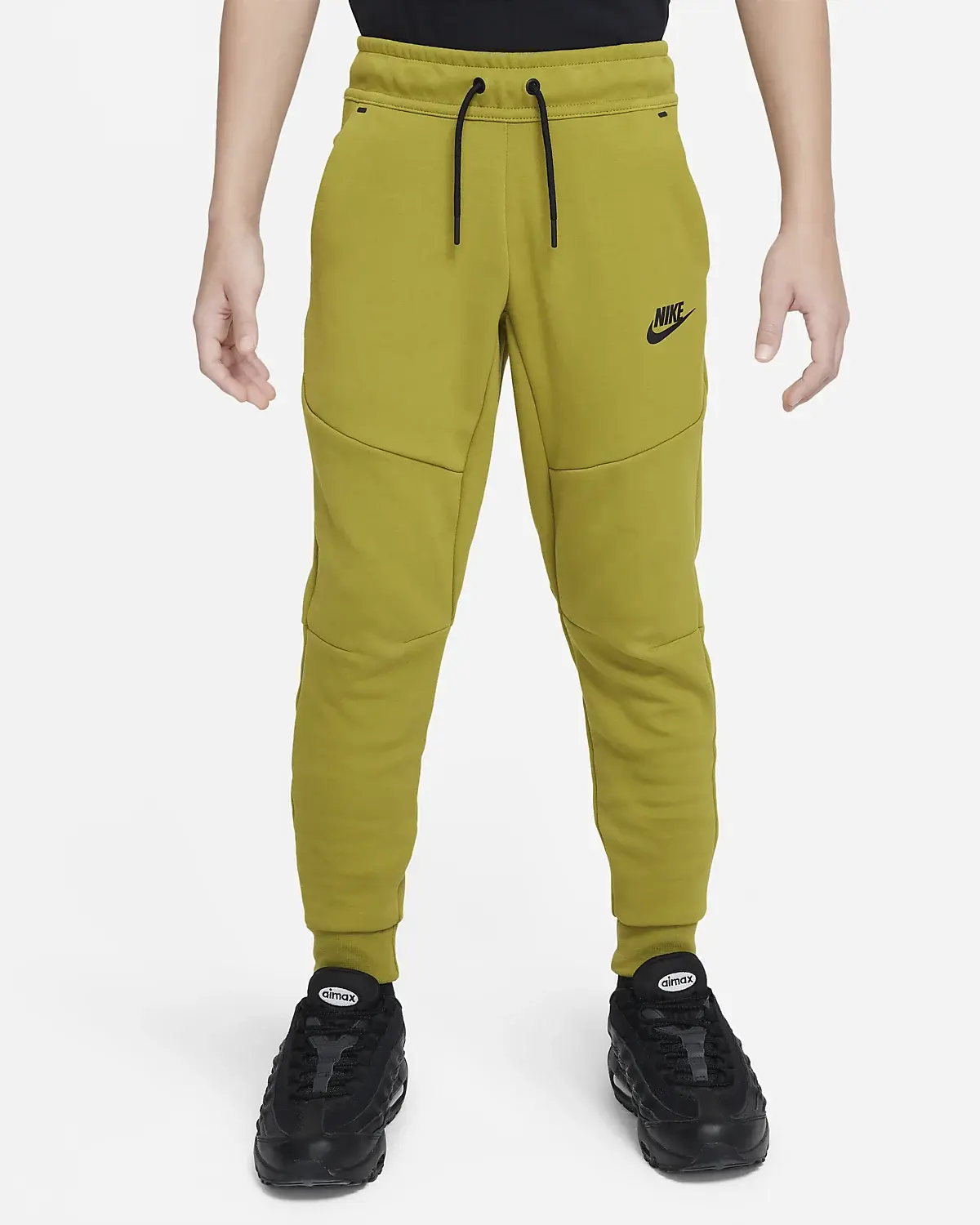 Nike Sportswear Tech Fleece. 1