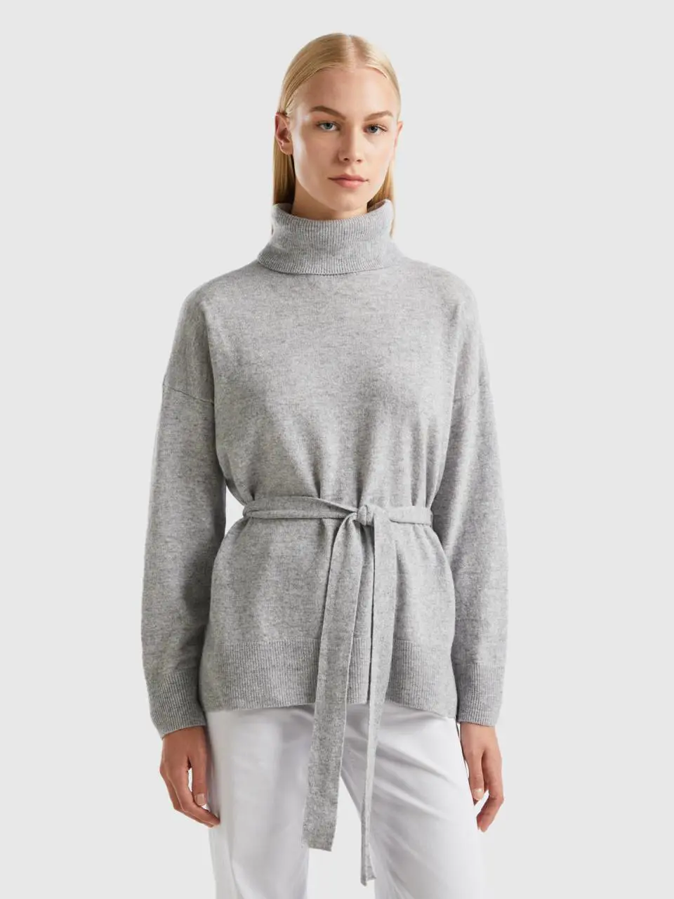 Benetton turtle neck with oversized belt. 1