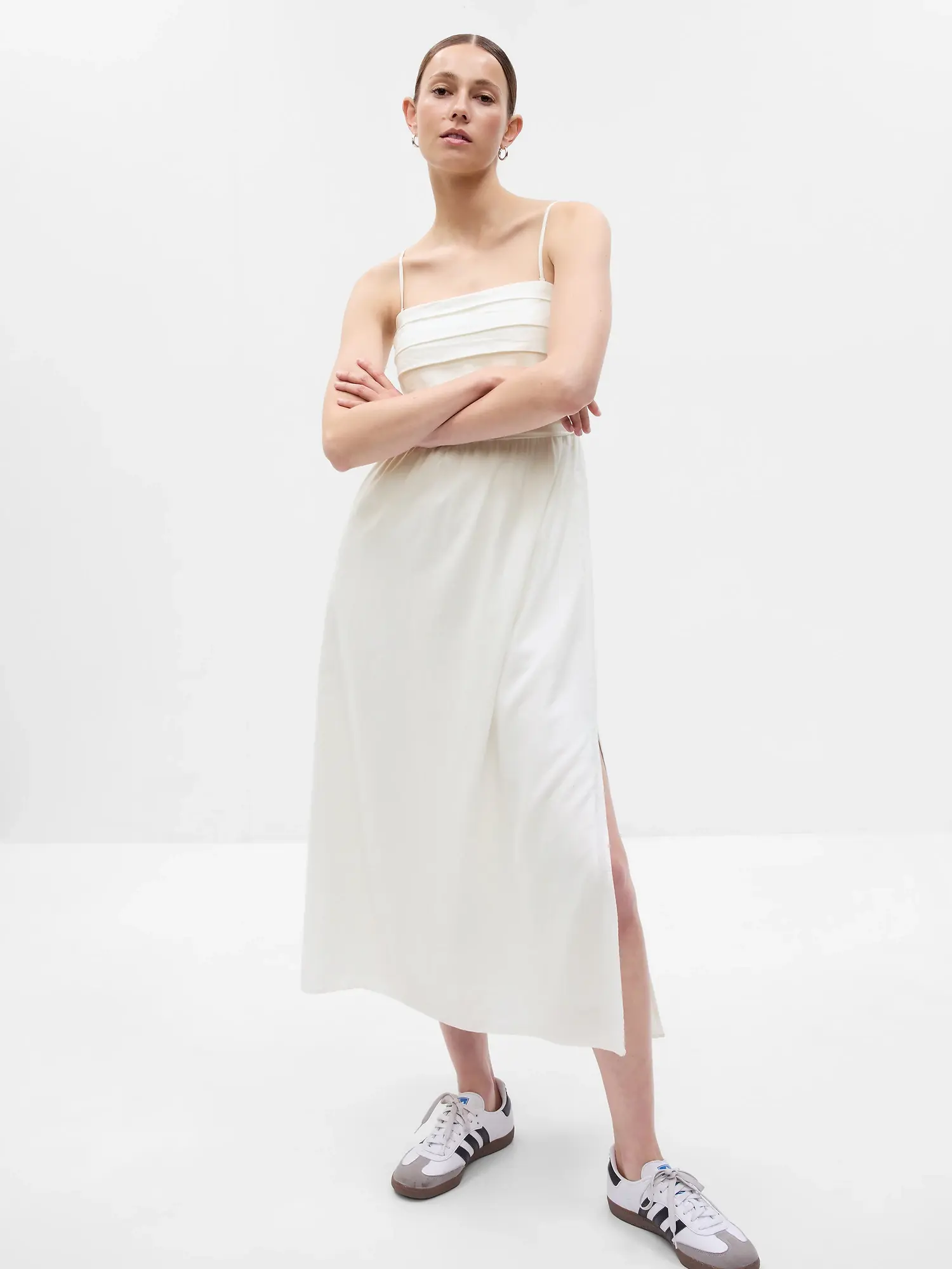 Gap Linen-Blend Midi Dress white. 1