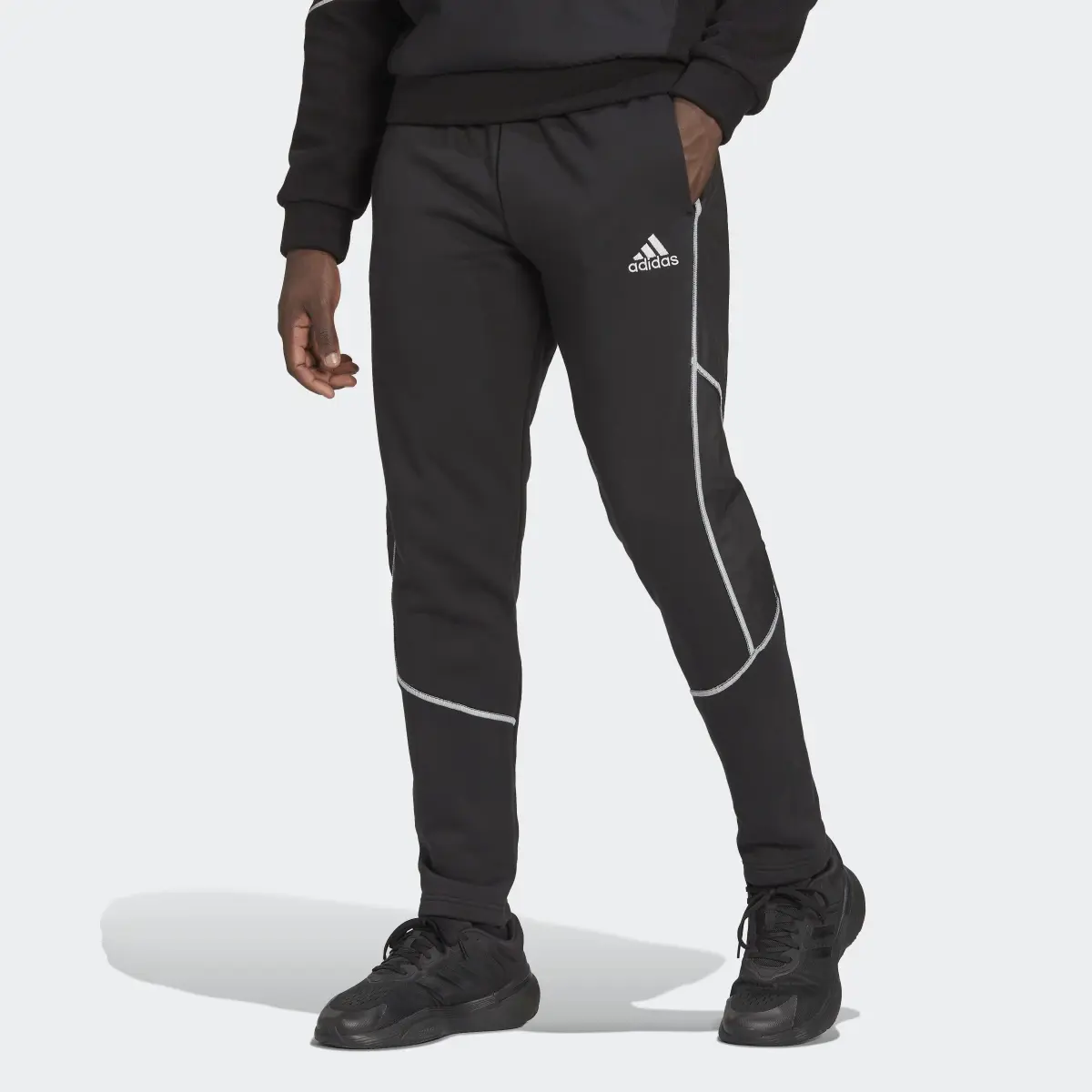 Adidas Calças em Fleece Essentials. 1