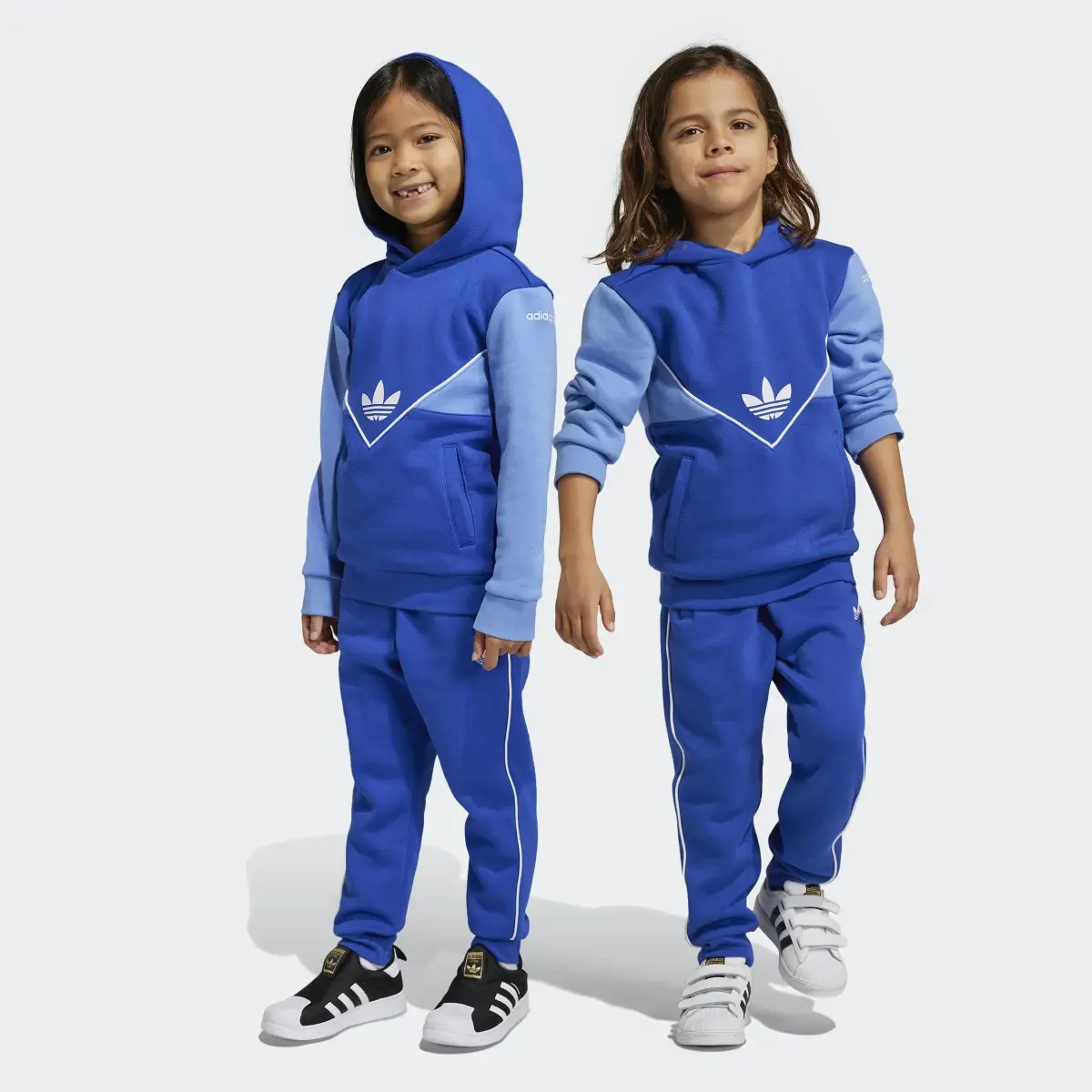 Adidas Adicolor Hoodie Set. 1