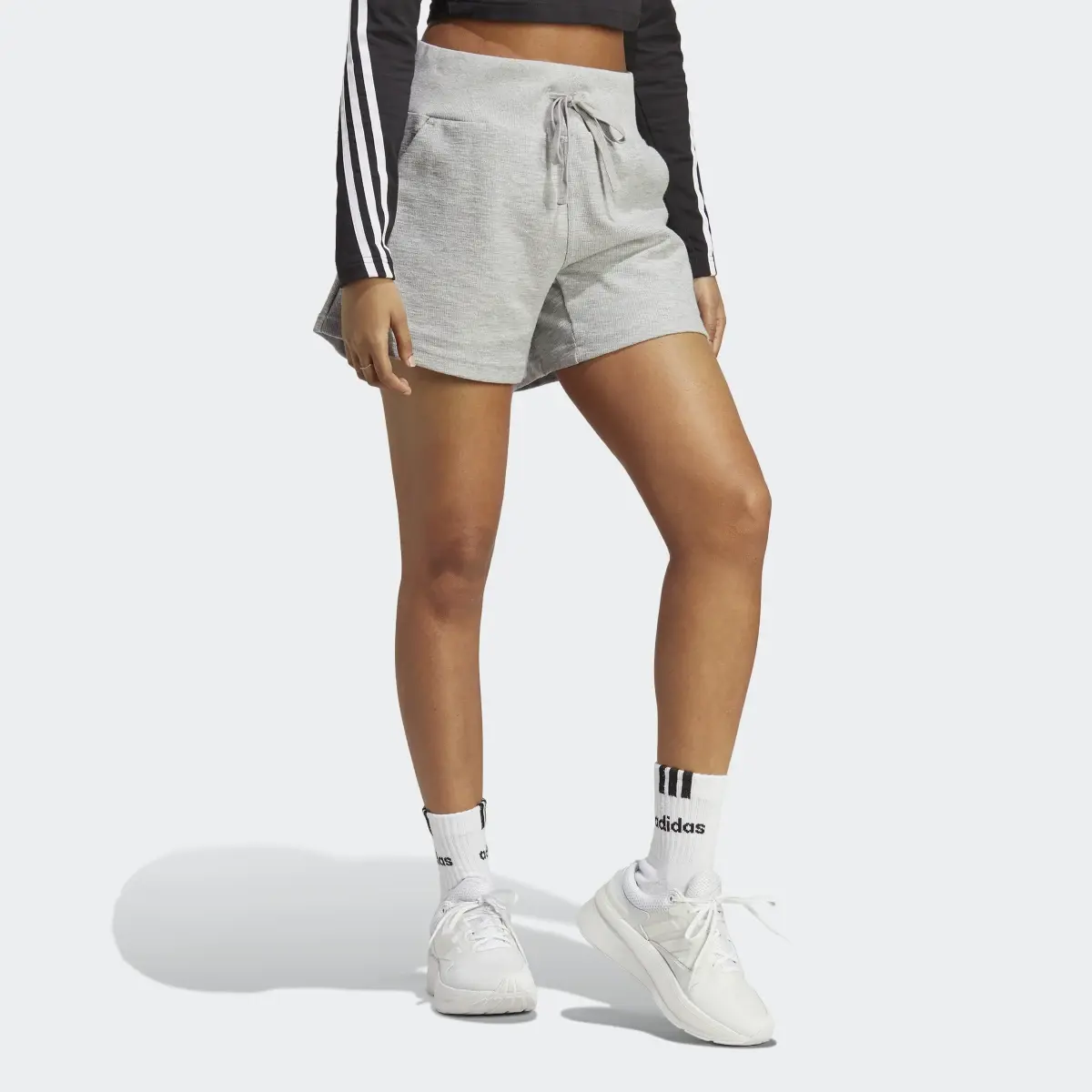 Adidas Shorts Lounge Terry Loop. 3