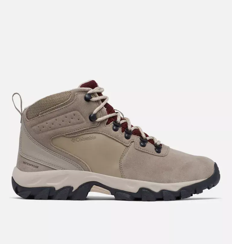 Columbia Men's Newton Ridge™ Plus II Suede Waterproof Hiking Boot. 2