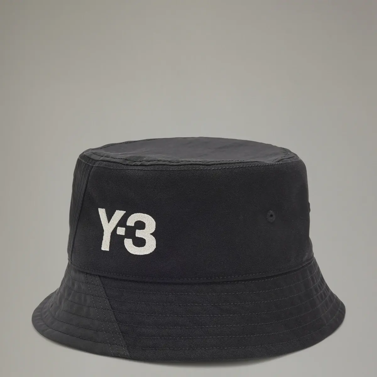 Adidas Y-3 BUCKET HAT. 1