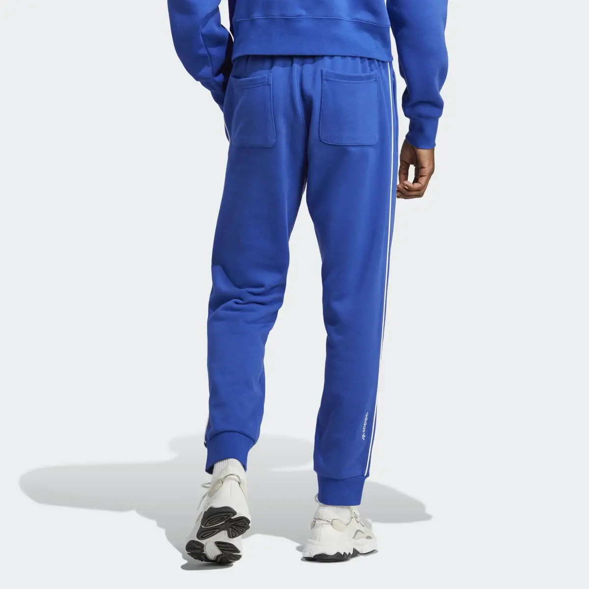 Adidas Adicolor Seasonal Archive Sweat Pants. 2