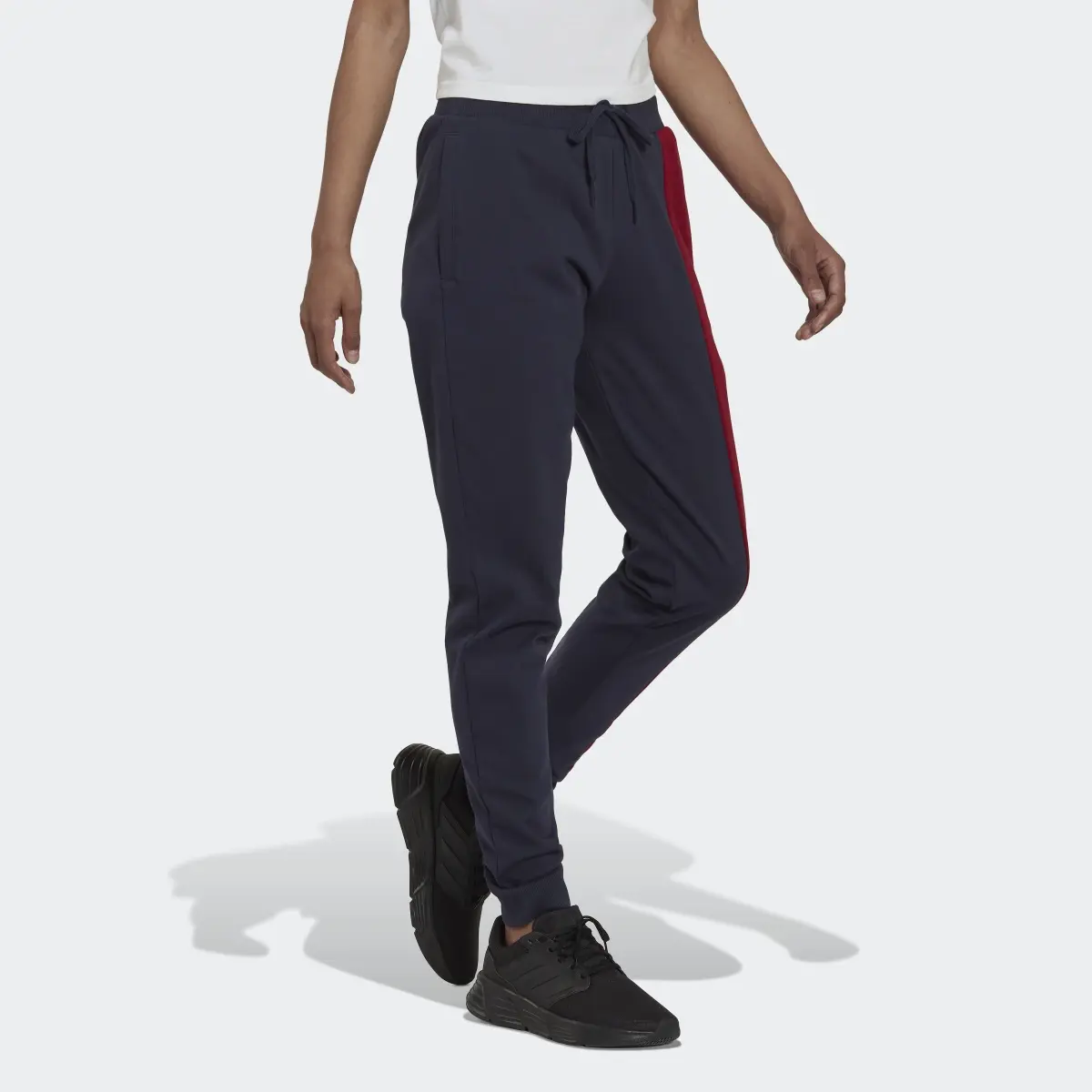 Adidas Pantaloni Essentials Colorblock. 3